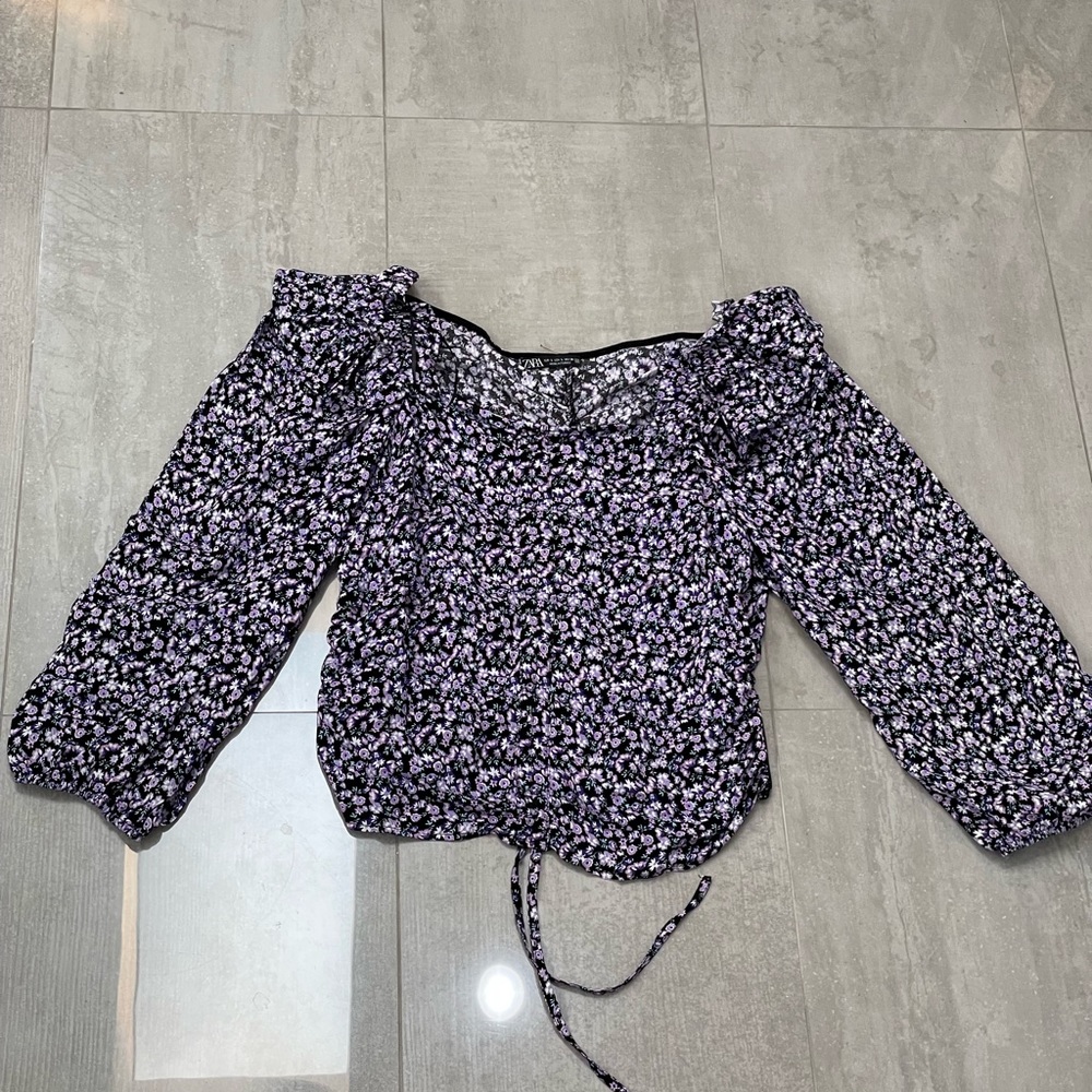 Quarter sleeve purple flower top